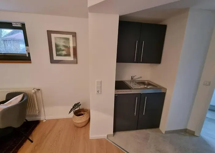 Studio! King Size Bett Autobahn Parkplatz Kaufungen